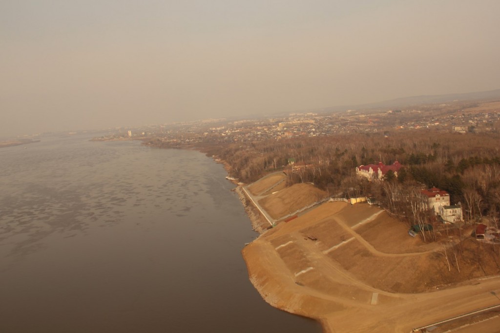 Khabarovsk vue du ciel avec le fleuve Amour à mes pieds