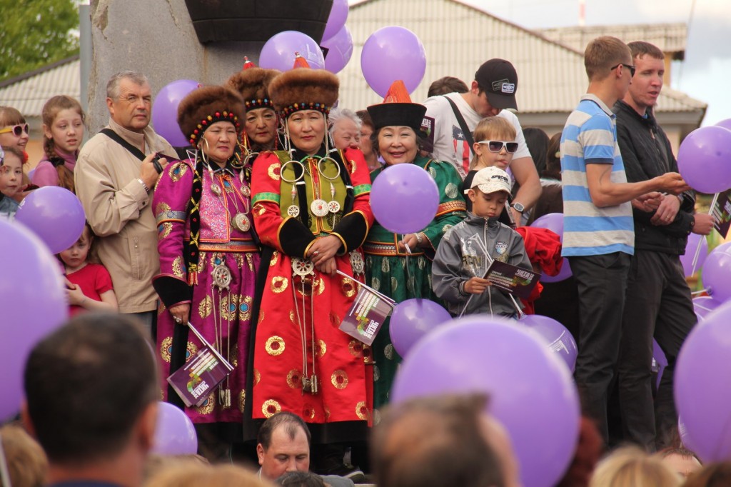 Femmes en costumes traditionnels au Festival du Film de Chita