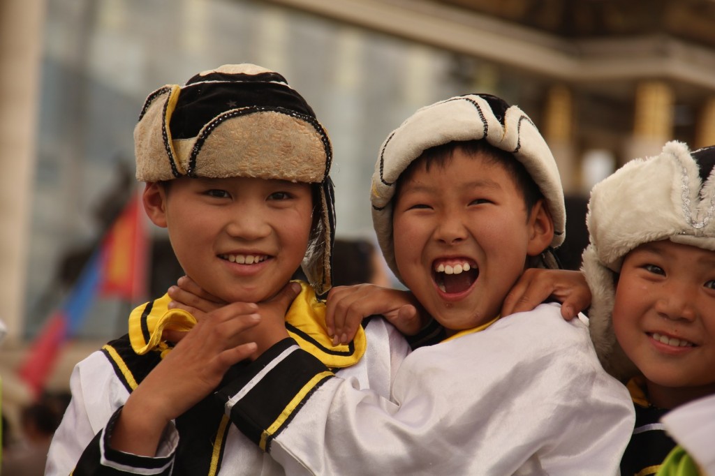 Jeunes en costume traditionnel lors d'une parade